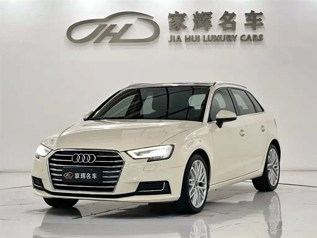 Audi A3 2017 — фото 1