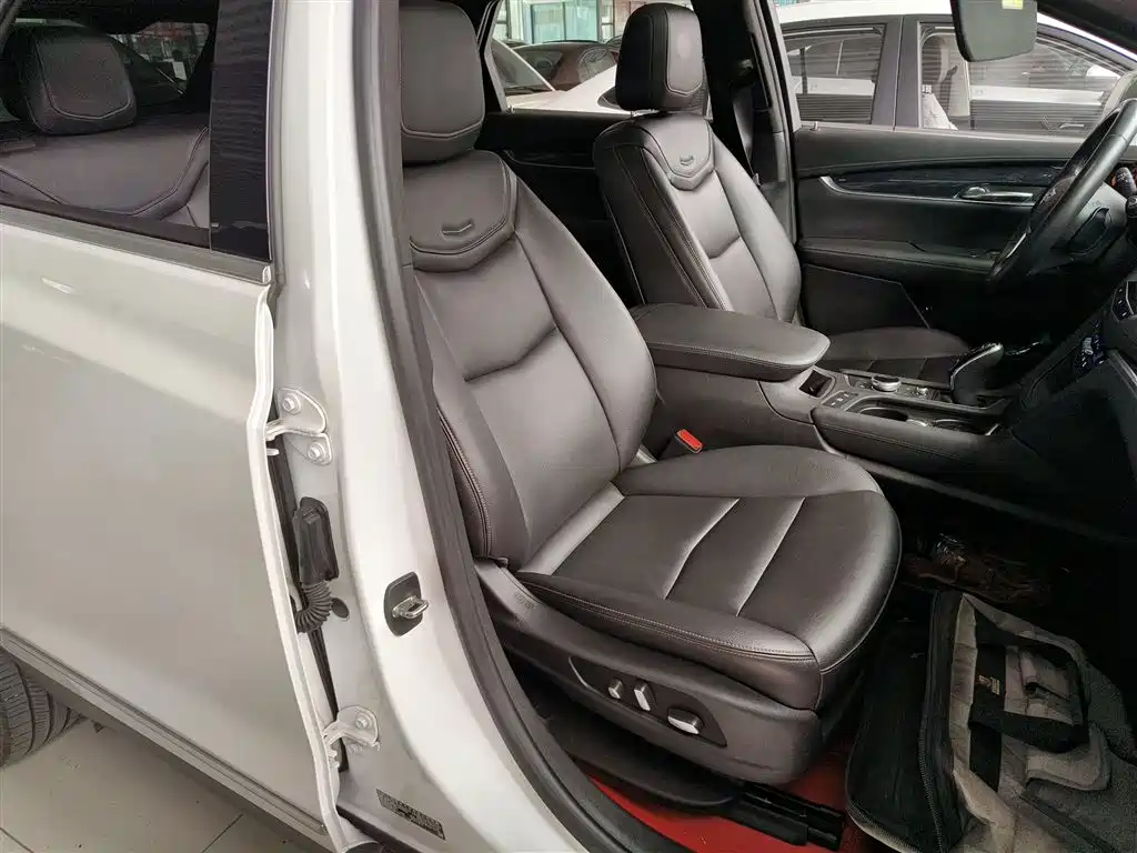 Cadillac XT5 2021 — фото 17