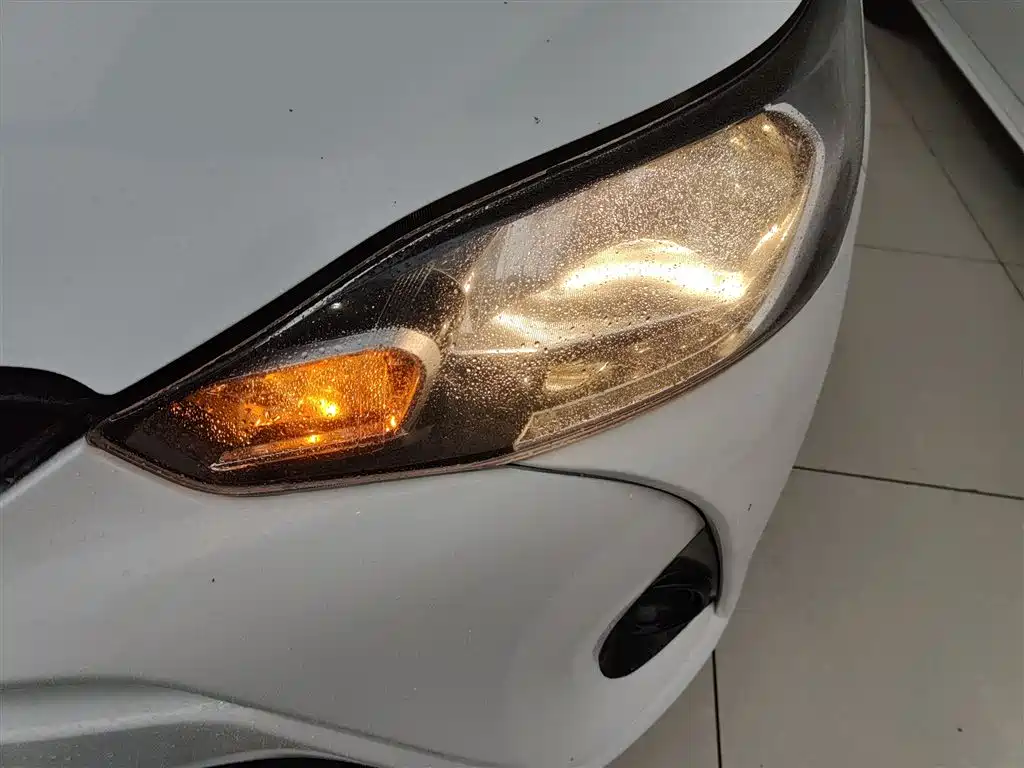 Toyota Yaris L 2019 — фото 24