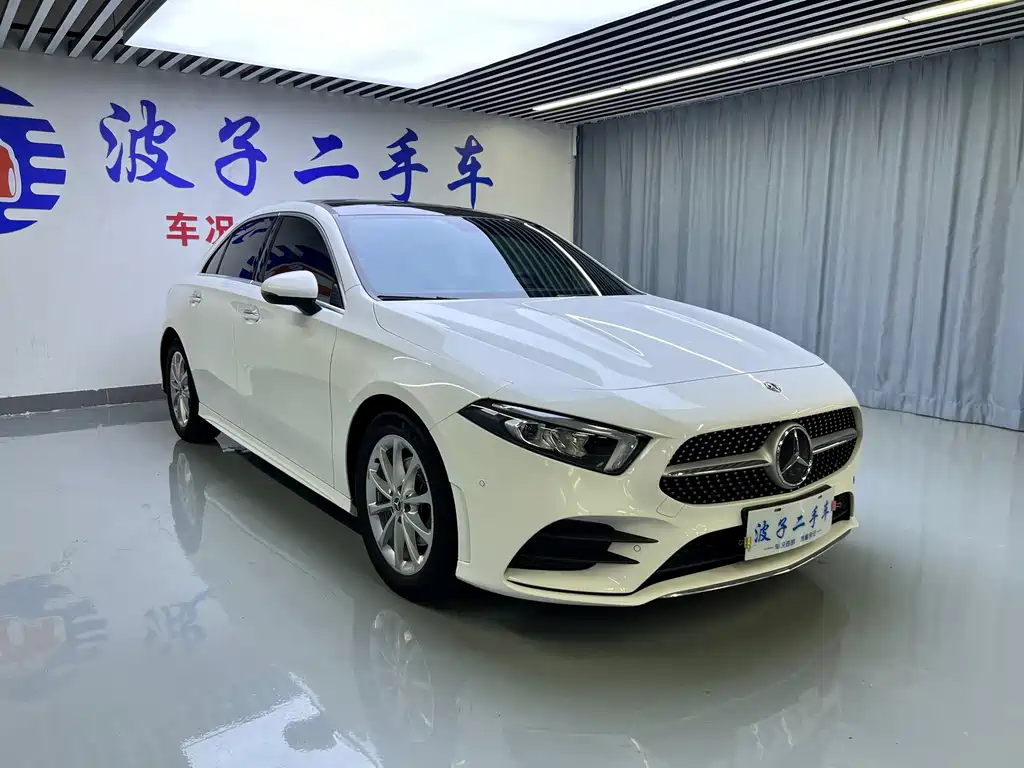Mercedes-Benz A-Class 2019 — фото 3