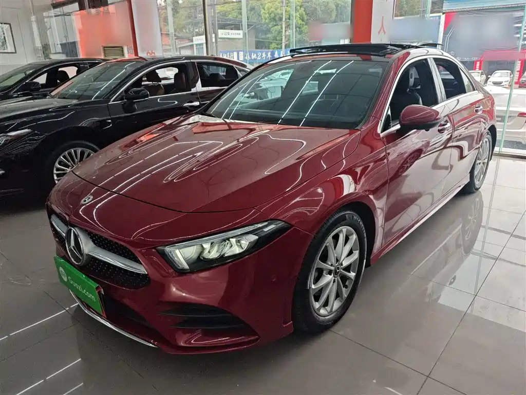Mercedes-Benz A-Class 2022 — фото 2