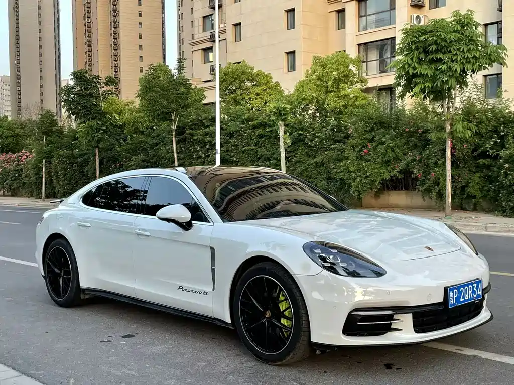 Porsche Panamera 2019 — фото 3