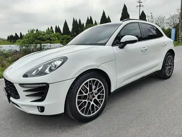 Porsche Macan 2014