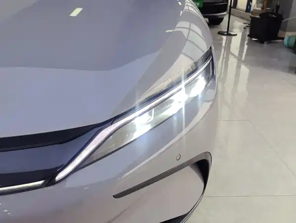 BYD Han 2025