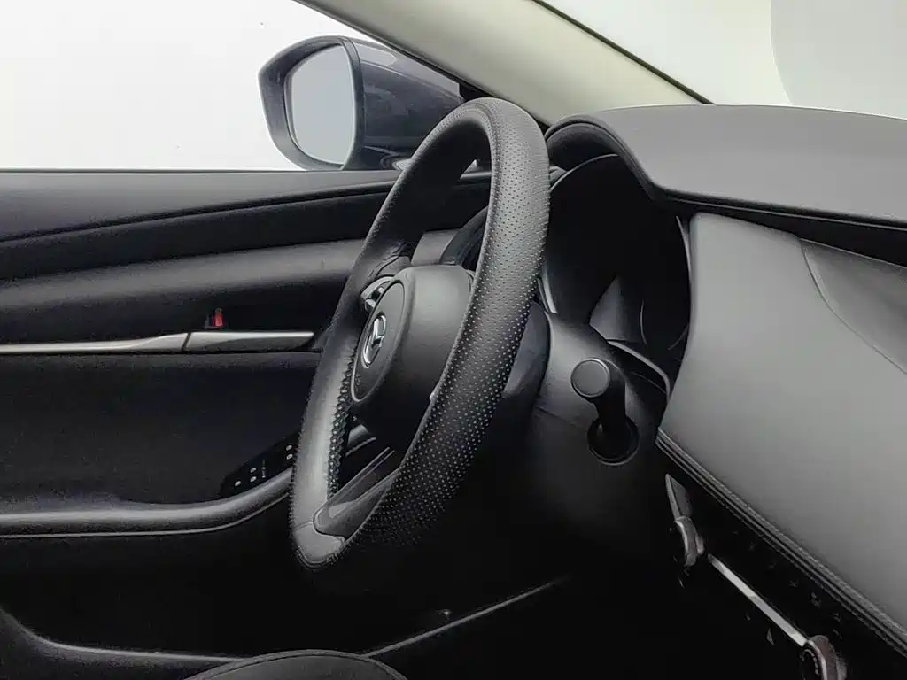 Mazda 3 Axela 2022 — фото 22
