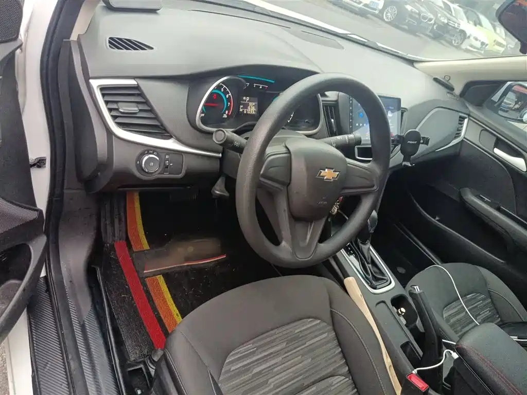 Chevrolet Cavalier 2017 — фото 10