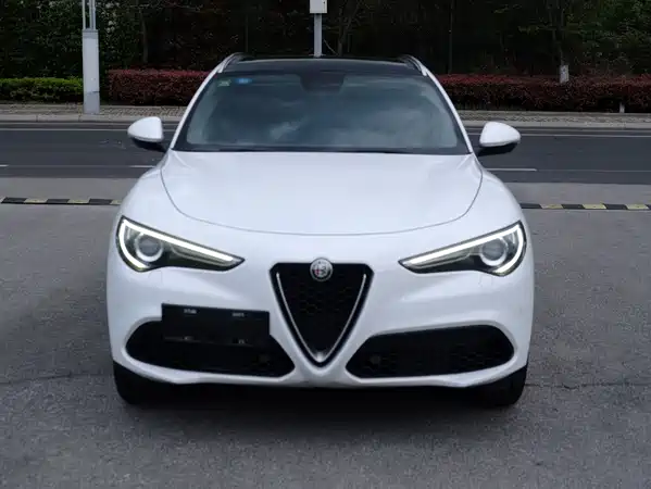 Alfa Romeo Stelvio 2019