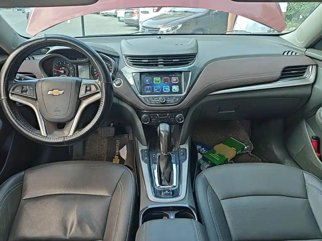Chevrolet Malibu 2018 — фото 10