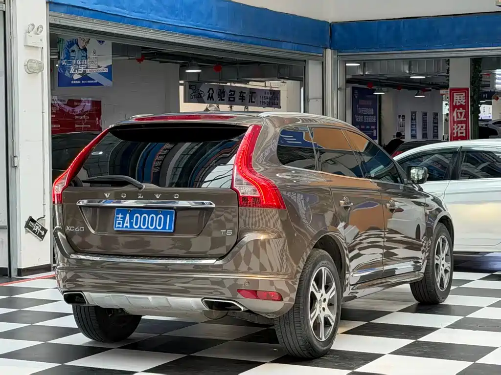 Volvo XC60 2014 — фото 4