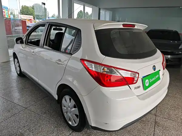 Venucia R50 2013