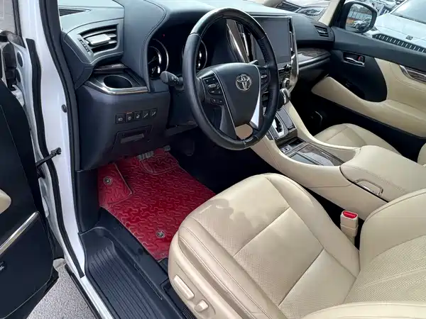 Toyota Alphard 2021