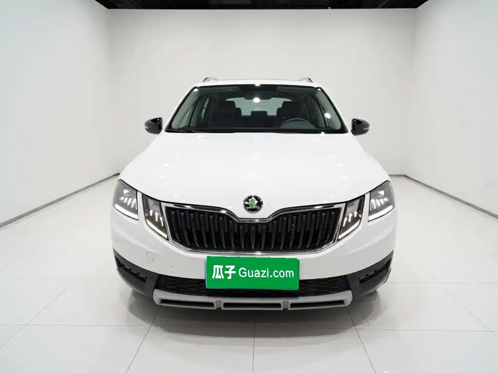 Skoda Octavia 2018 — фото 23