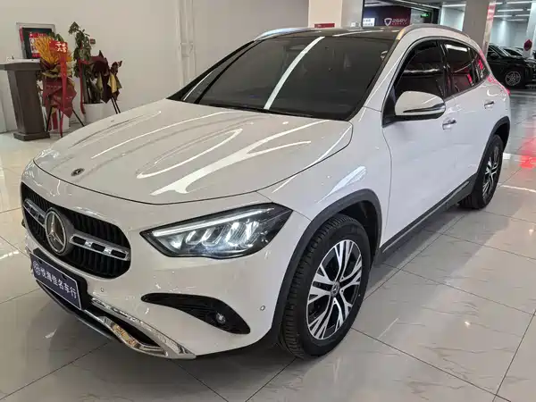 Mercedes-Benz GLA 2024