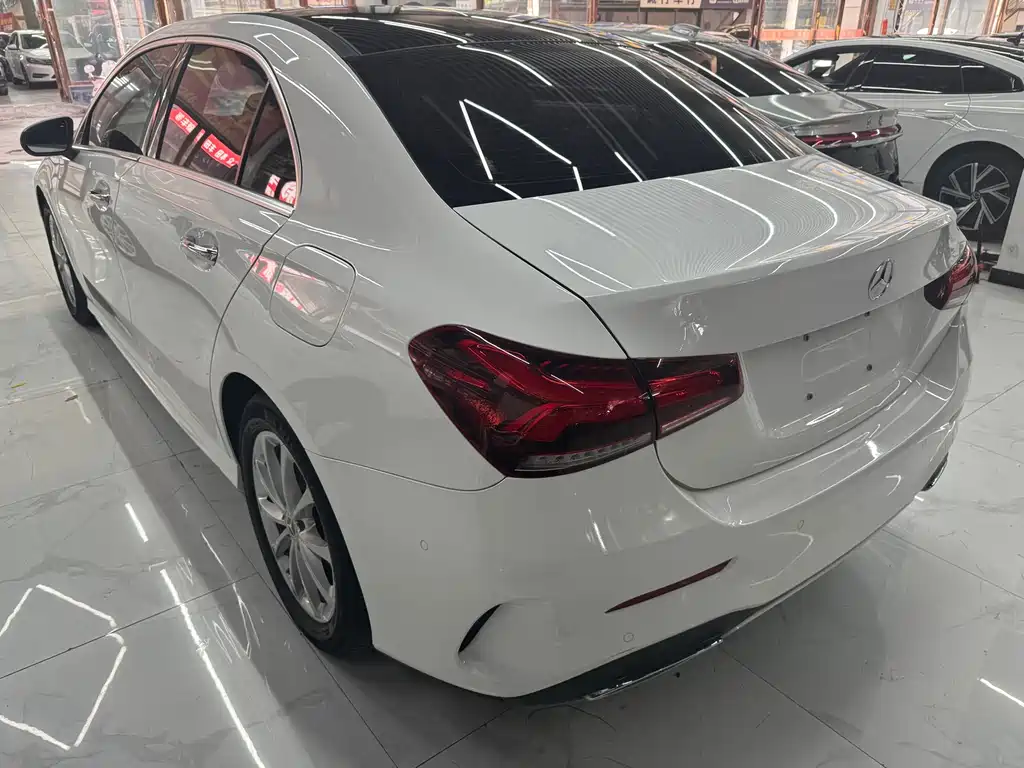 Mercedes-Benz A-Class 2022 — фото 10