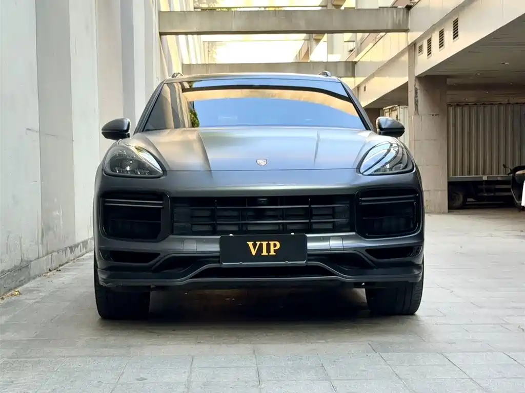 Porsche Cayenne 2022