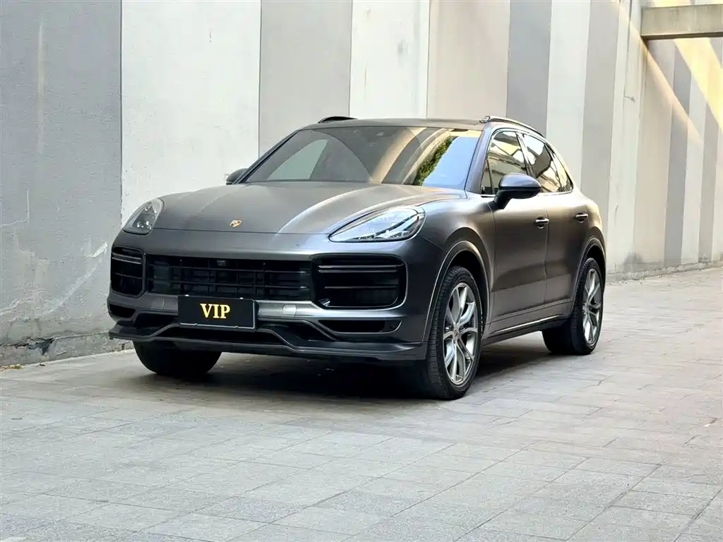 Porsche Cayenne 2022