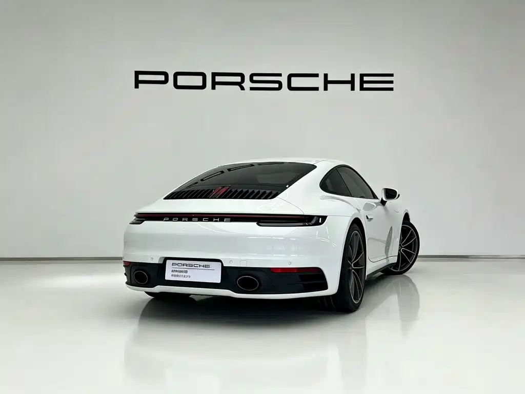 Porsche 911 2023 — фото 7
