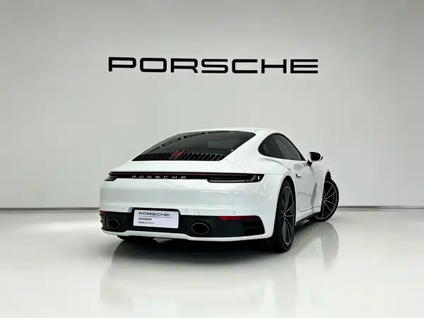 Porsche 911 2023