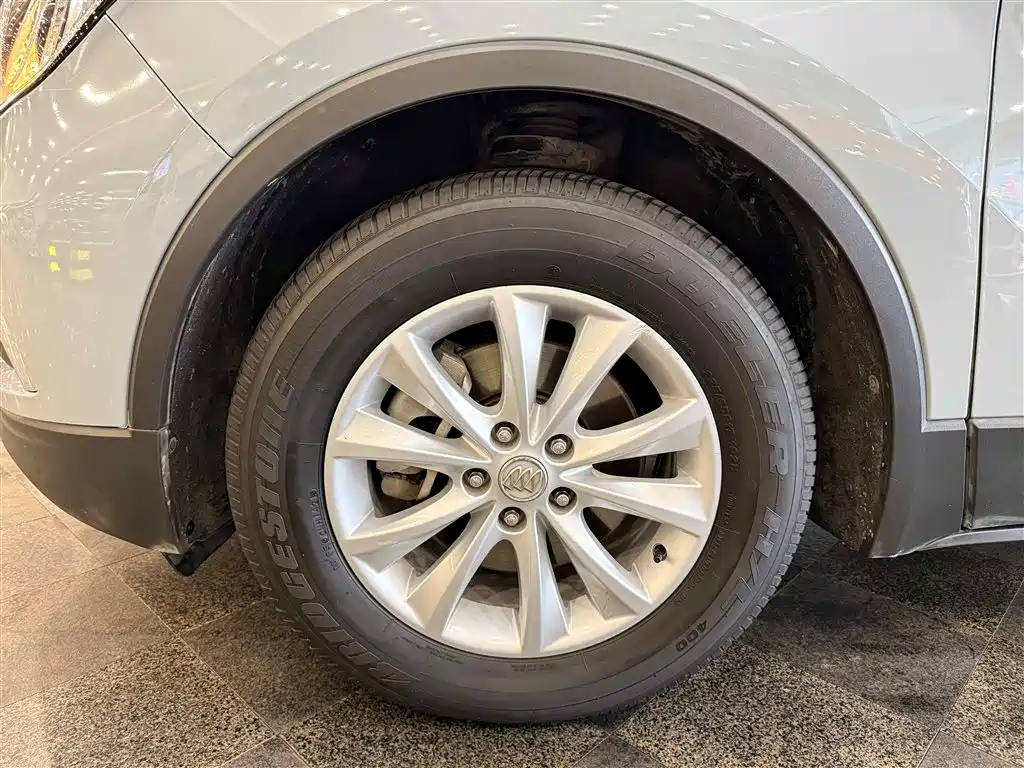 Buick Envision Plus 2017 — фото 11