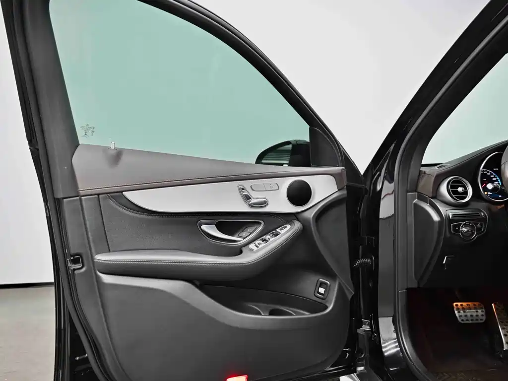 Mercedes-Benz GLC 2020 — фото 22