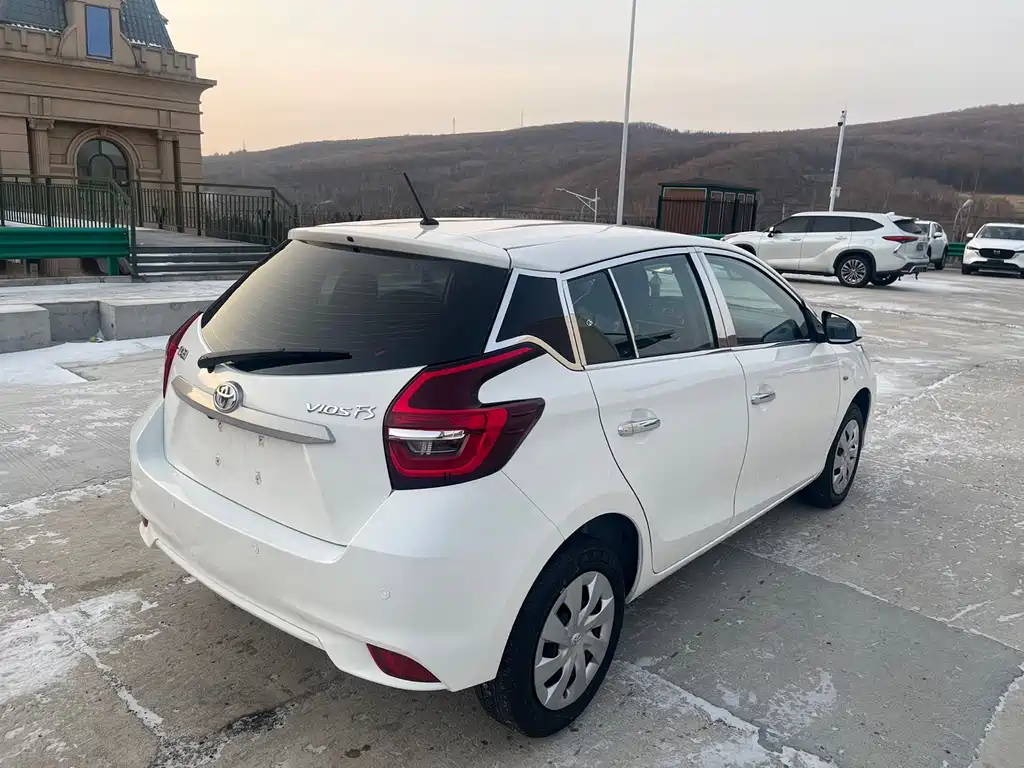 Toyota Vios FS 2022 — фото 7