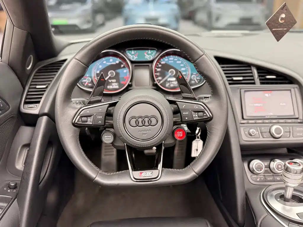 Audi R8 2013 — фото 16