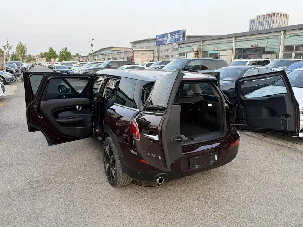 MINI Clubman 2016 — фото 17
