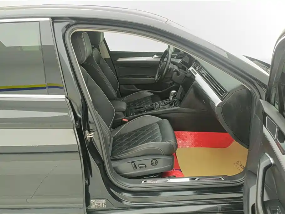 Volkswagen Magotan GTE PHEV 2023 — фото 8