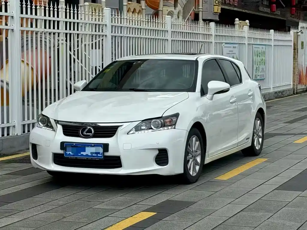 Lexus CT 2013