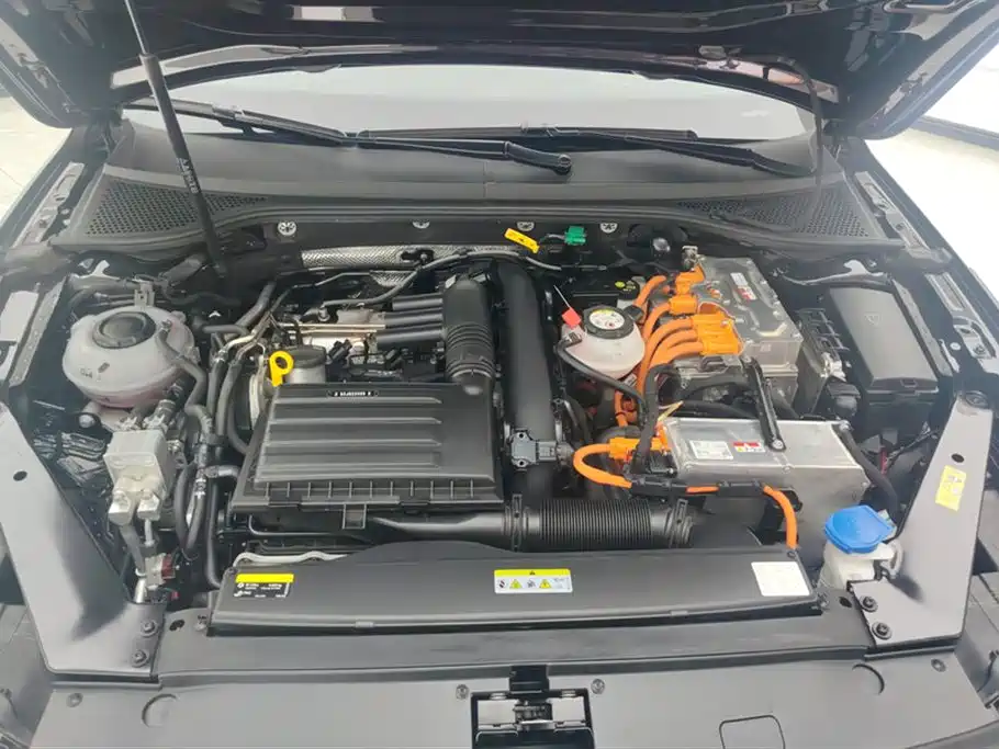Volkswagen Magotan GTE PHEV 2023 — фото 10