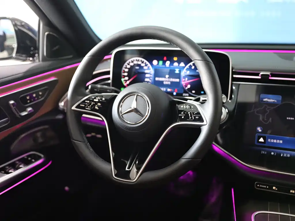 Mercedes-Benz E-Class 2025 — фото 15
