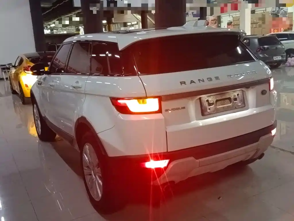 Land Rover Evoque 2018 — фото 23