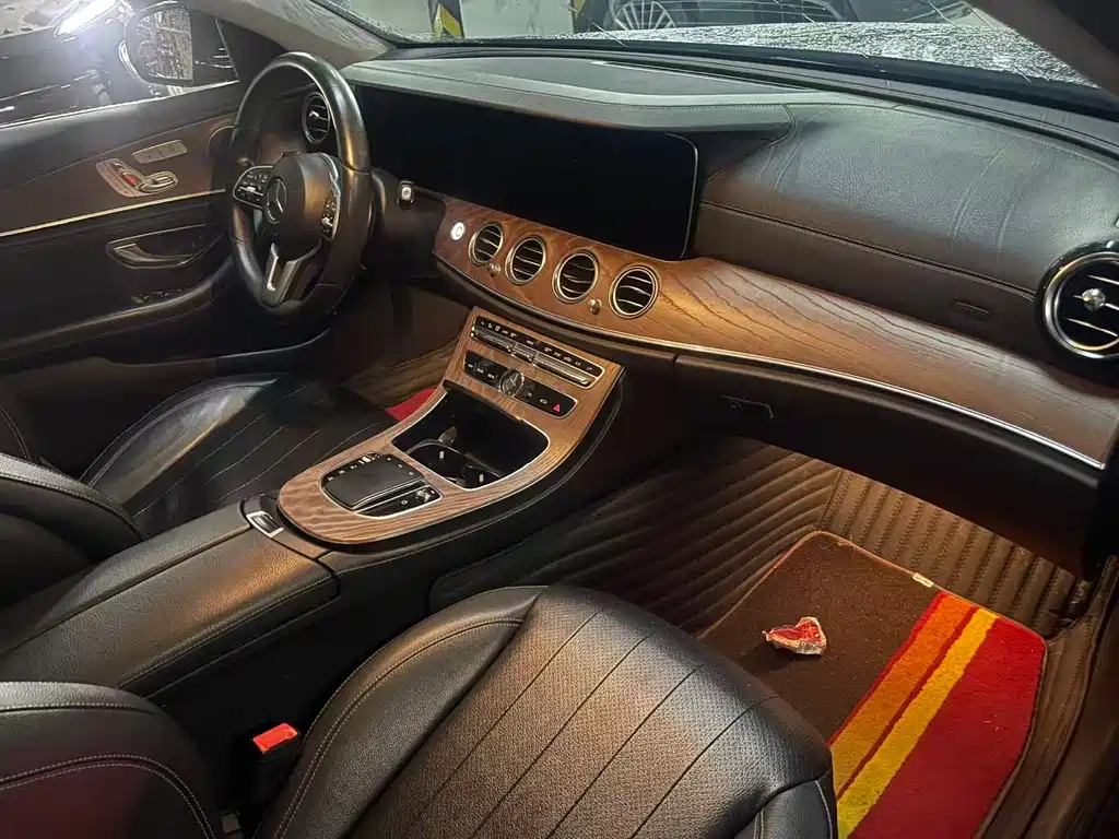 Mercedes-Benz E-Class 2019 — фото 11