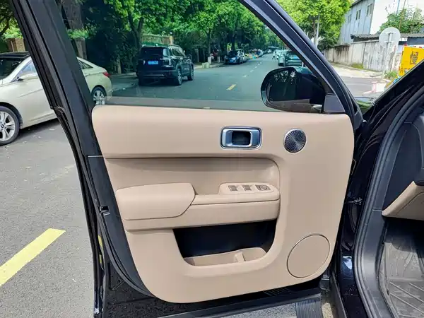 Li Auto L9 2025