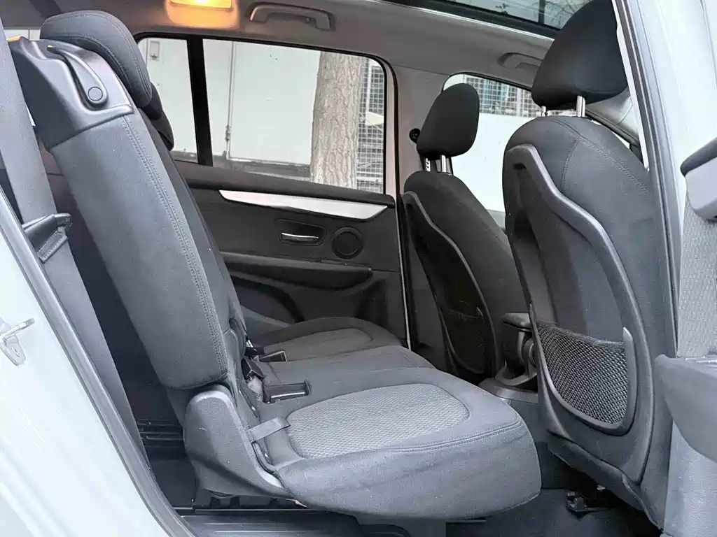 BMW 2 Series Gran Tourer 2017 — фото 12