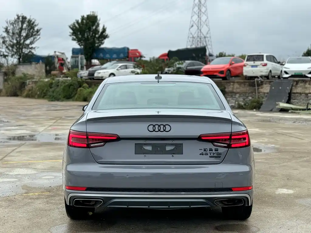 Audi A4L 2019 — фото 16