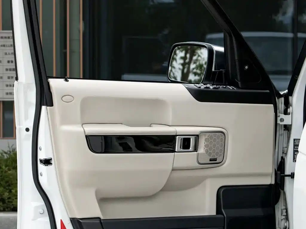 Land Rover Range Rover 2011 — фото 9