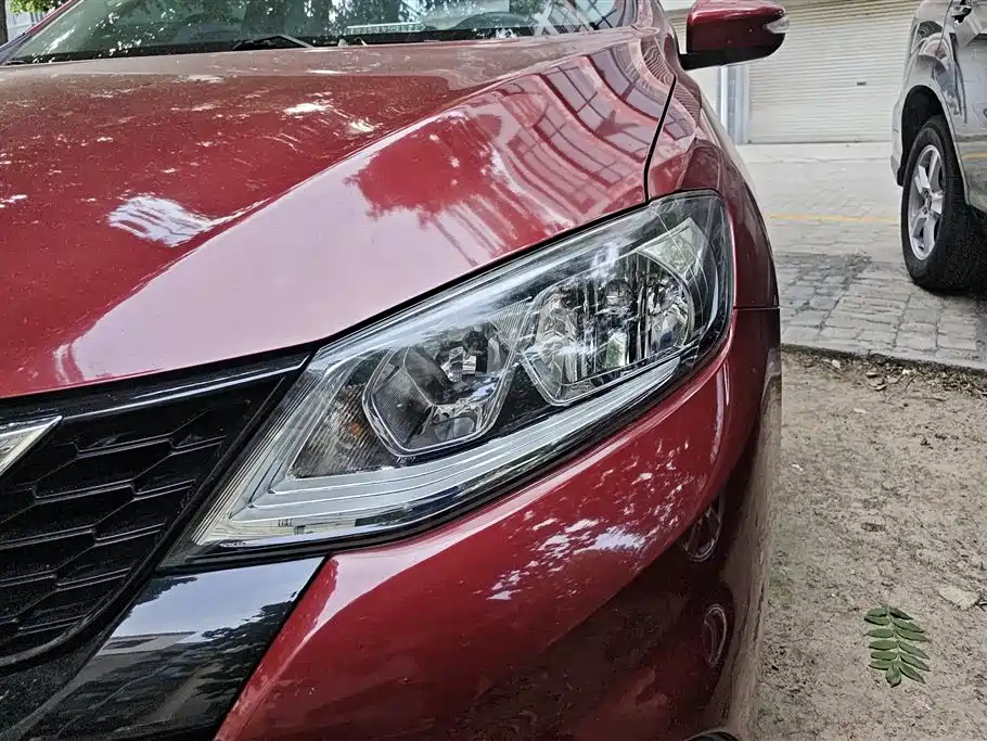 Nissan Tiida 2017