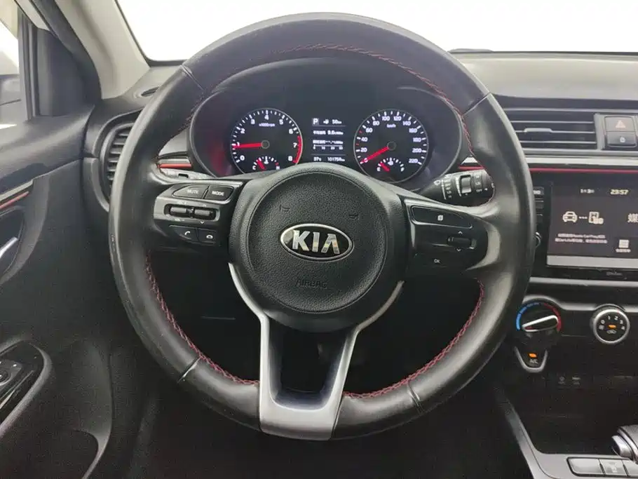 Kia KX CROSS 2018 — фото 15