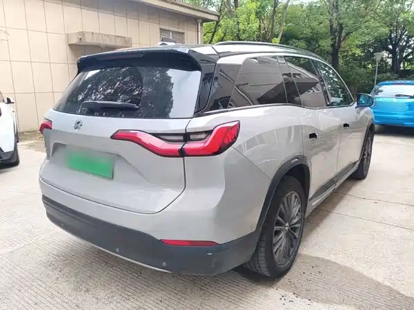 NIO ES8 2019