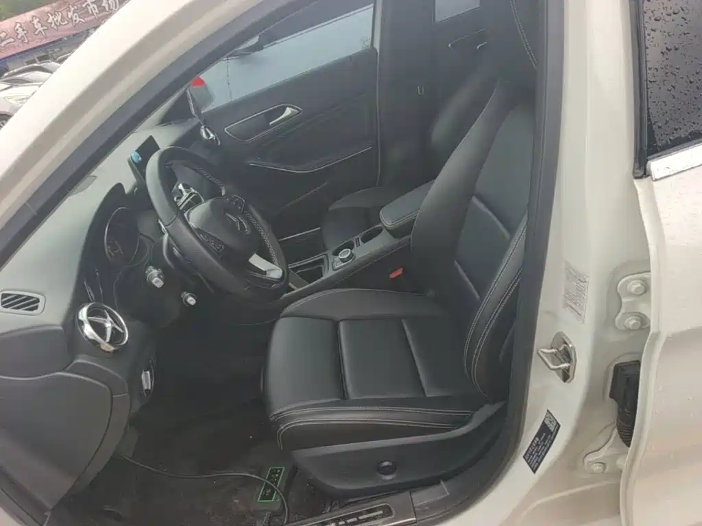 Mercedes-Benz GLA 2018 — фото 15