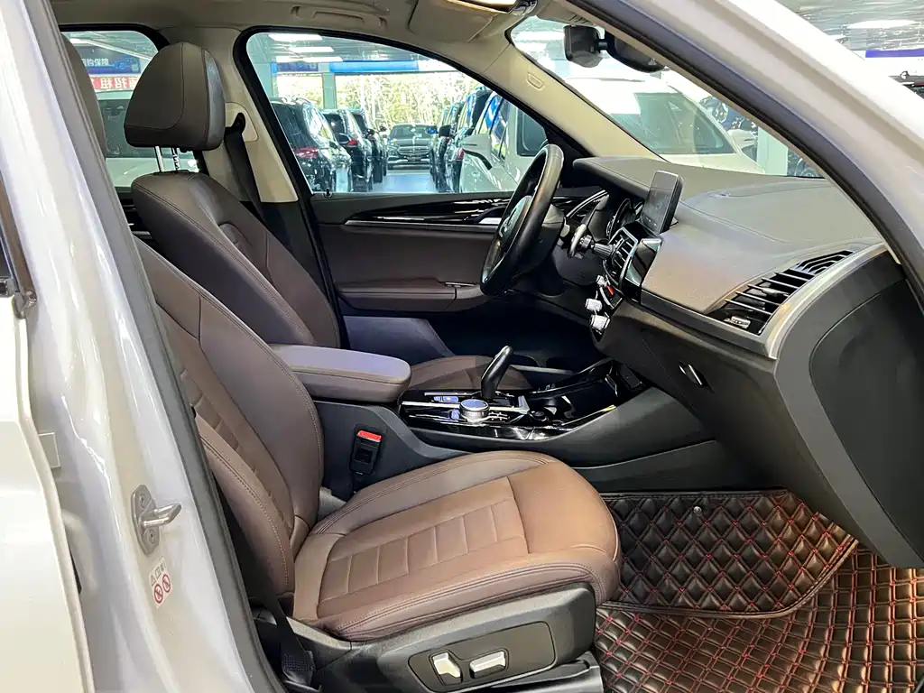 BMW X3 2019 — фото 12