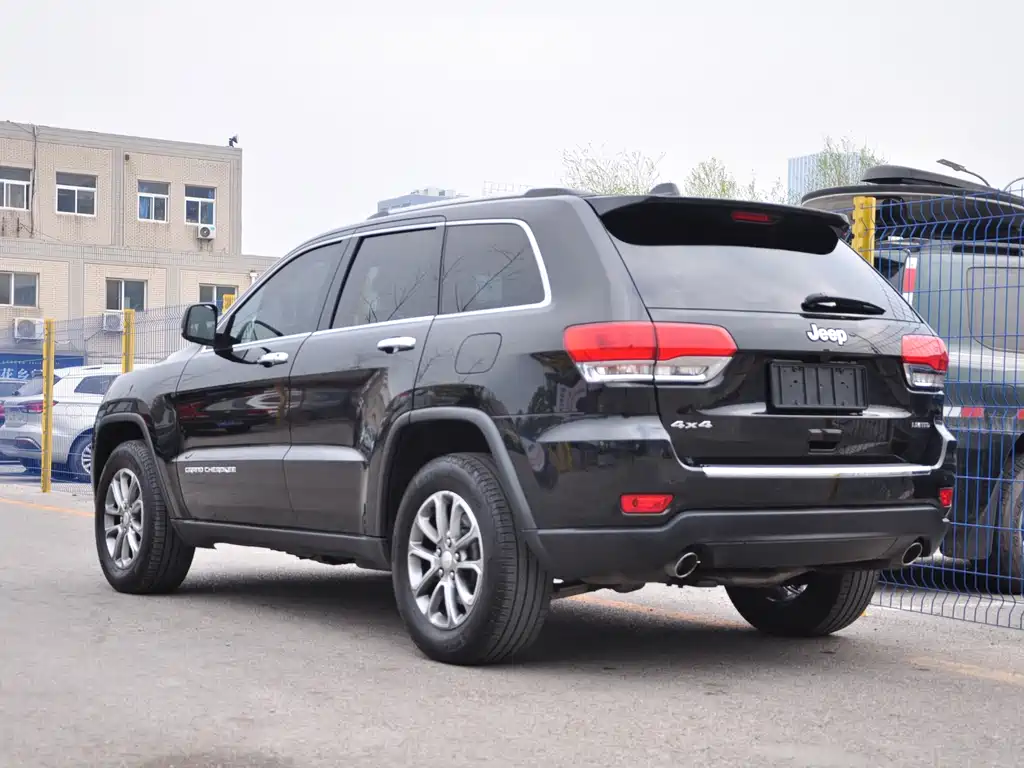 Jeep Grand Cherokee 2014 — фото 4