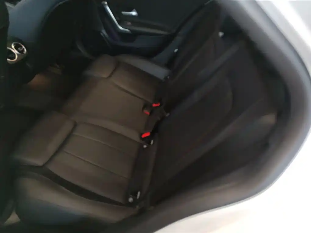 Mercedes-Benz A-Class 2022 — фото 17