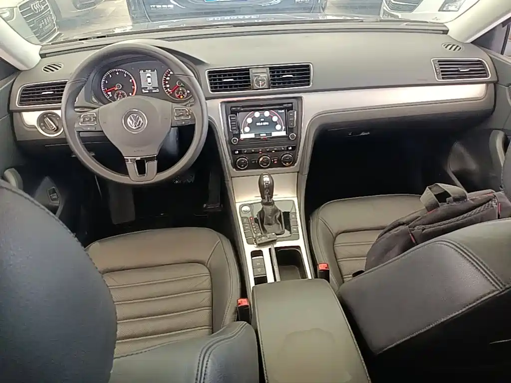 Volkswagen Passat 2015 — фото 10