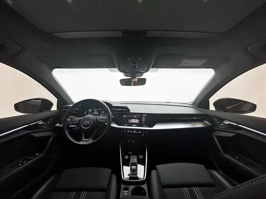Audi A3 2023 — фото 10