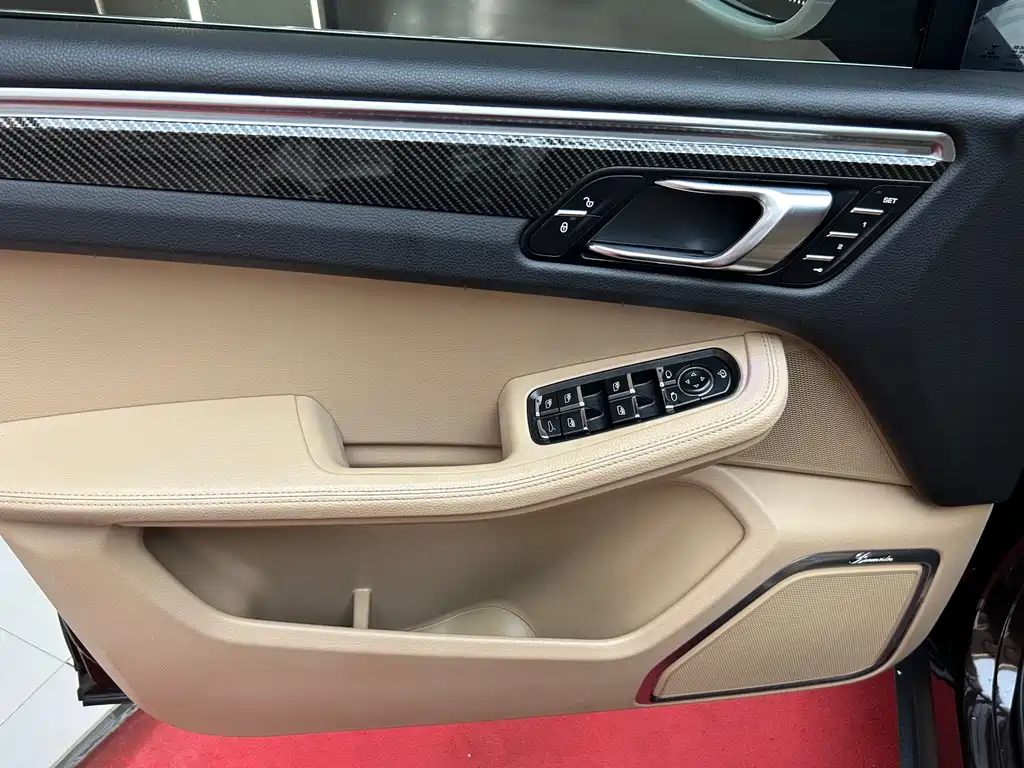 Porsche Macan 2021 — фото 12