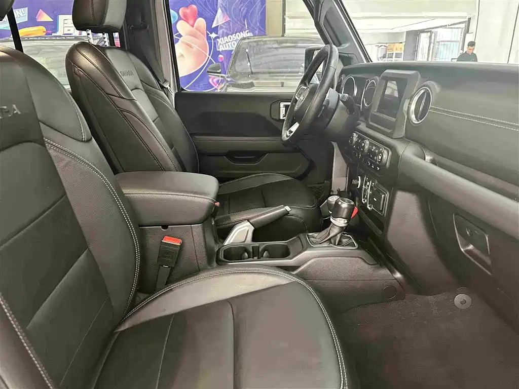 Jeep Wrangler 2020 — фото 21