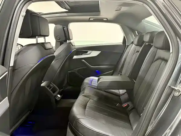 Audi A4L 2021