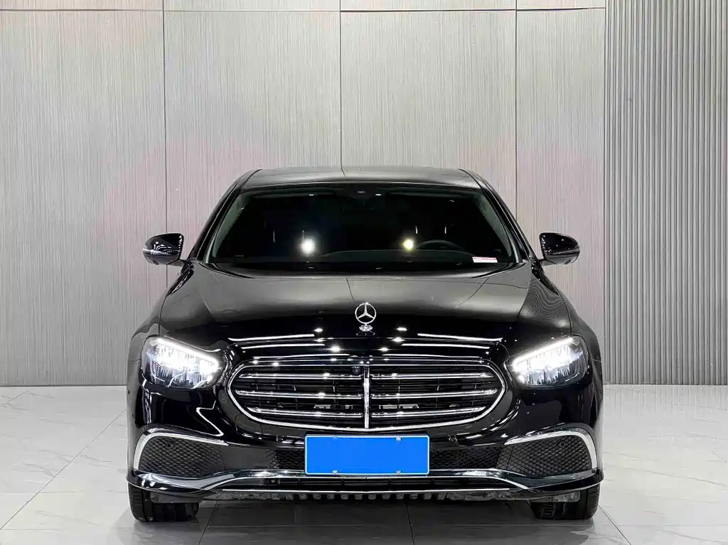 Mercedes-Benz E-Class 2023 — фото 2